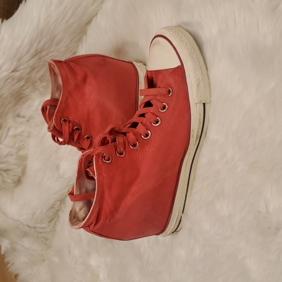 Converse CTAS Lux Hidden Wedge Distressed Red Womens  Size 9 - Picture 3 of 10